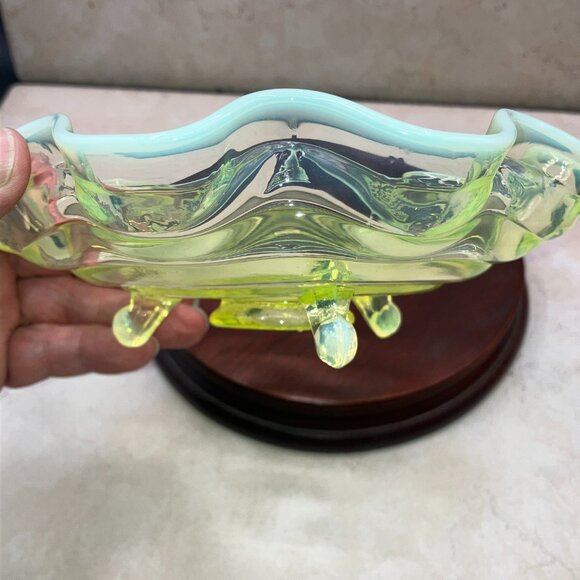 Vintage Fenton Vaseline Glass Green Wave Bowl 3 Toed Pedestal Amazing Glow 1930s - Picture 6 of 15